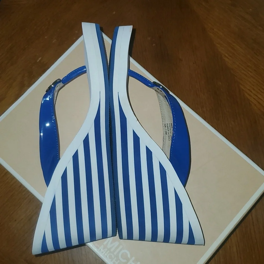 MICHAEL Michael Kors Cobalt Judy Wedge Thong Sandal Size 7.5 - Picture 8 of 12